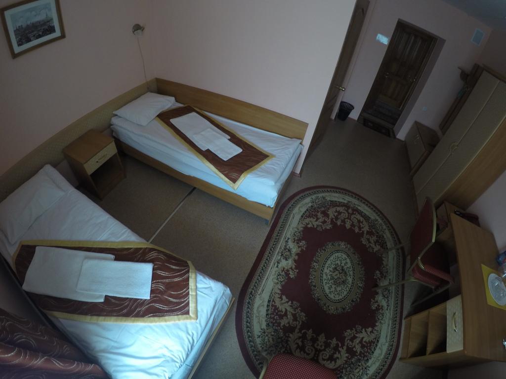 Kurmet Hotel Uralsk Habitación foto