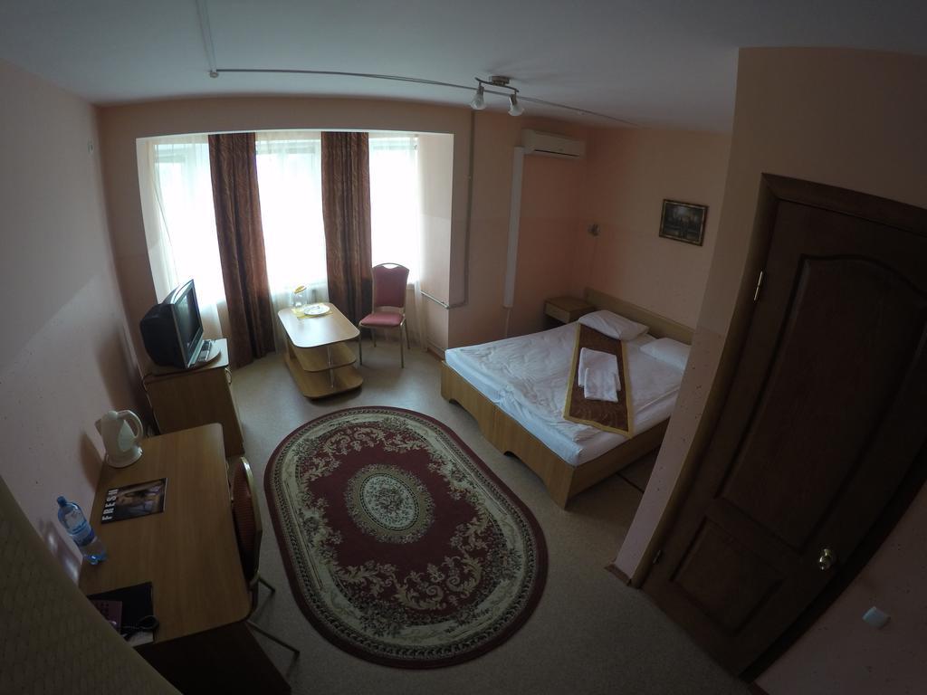 Kurmet Hotel Uralsk Habitación foto