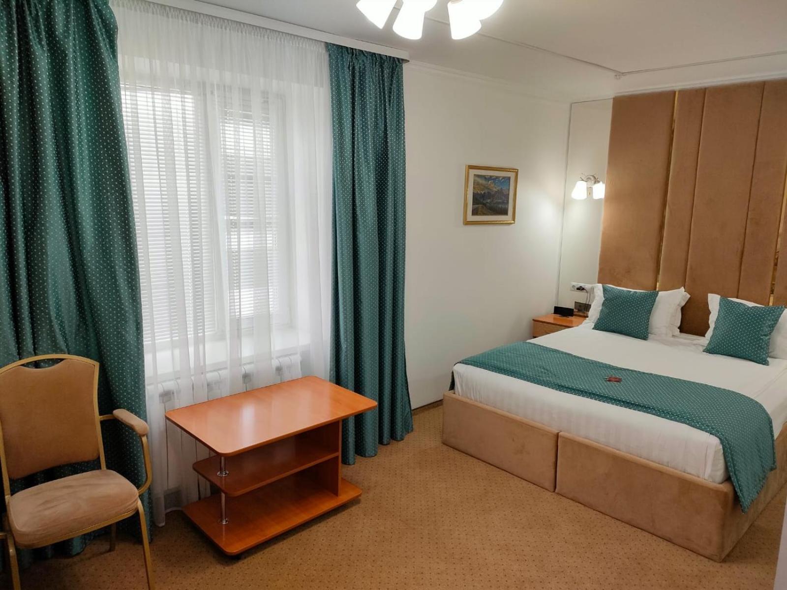 Kurmet Hotel Uralsk Exterior foto
